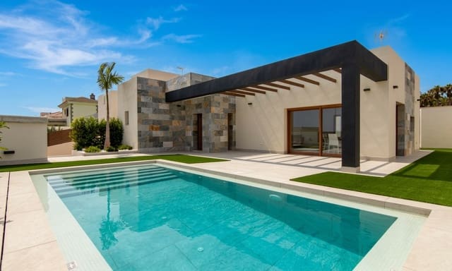 3 chambre Villa/Maison à vendre à Los Balcones - Los Altos, Torrevieja avec piscine - 750 000 € (Ref: 10090426)