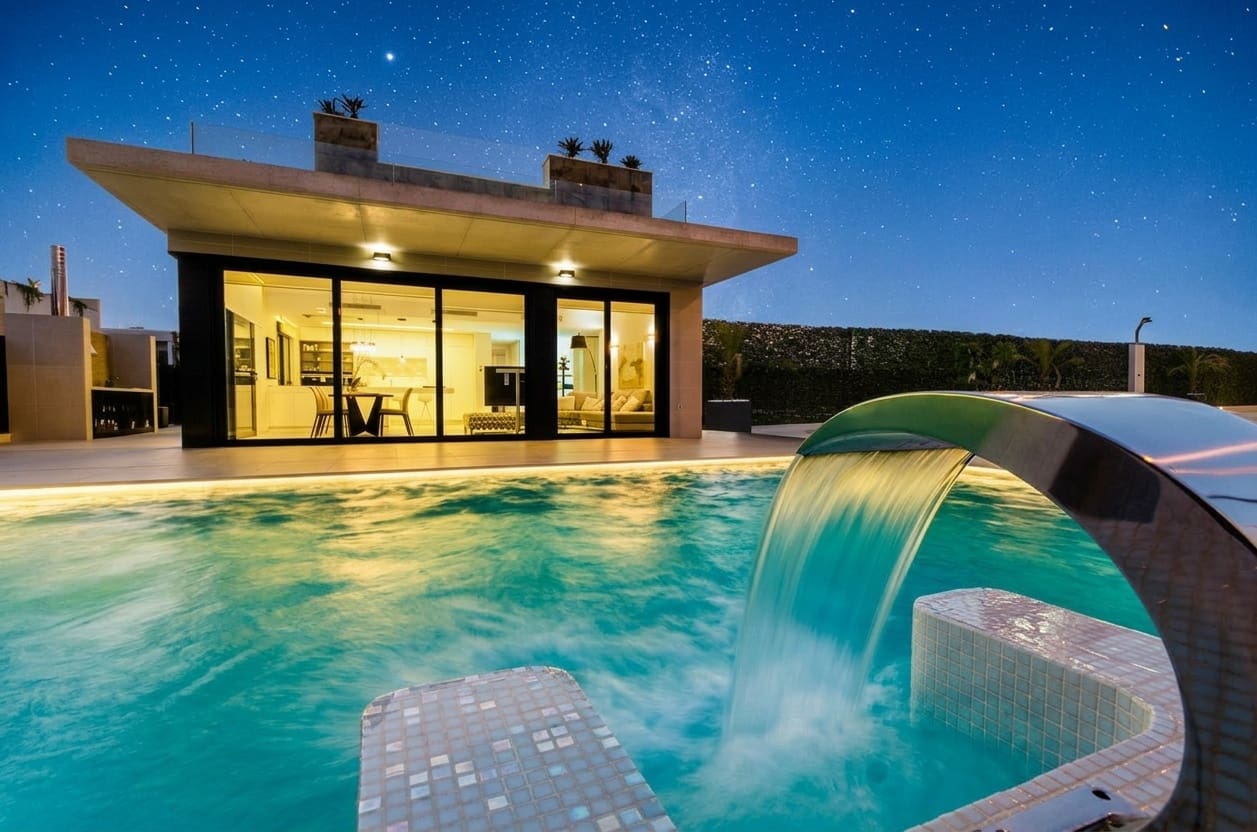 4 bedroom Villa for sale in Orihuela Costa with pool garage - € 1,195,000 (Ref: 10090433)