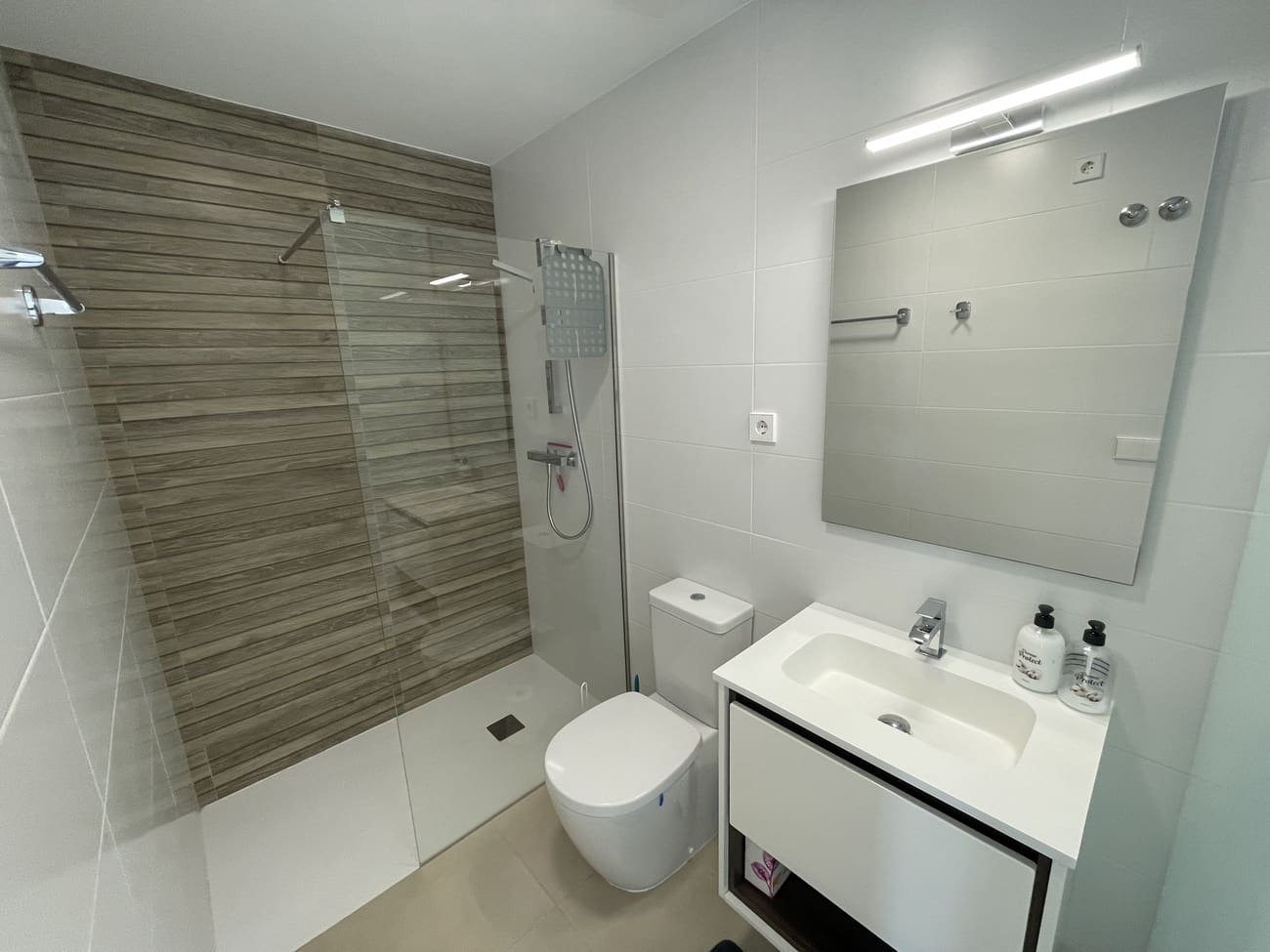 Apartamento de 2 habitaciones en Entre Naranjos en venta con piscina garaje - 259.950 € (Ref: 10090497)