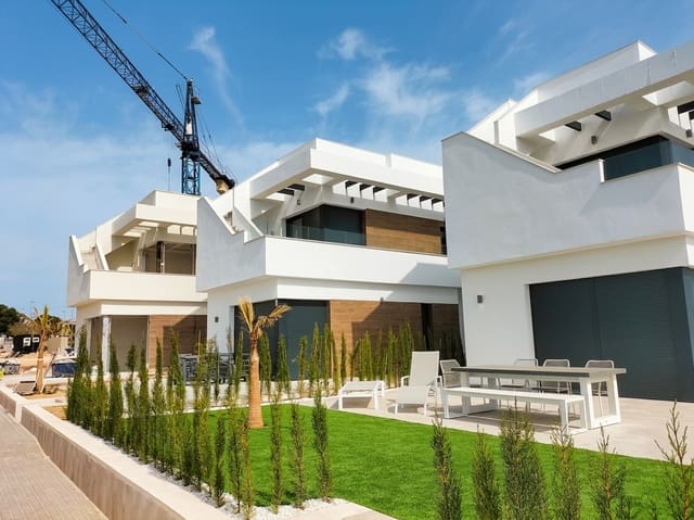 3 soveværelse Villa til salg i Pinar de Campoverde, Pilar de la Horadada med swimmingpool garage - € 420.000 (Ref: 10090516)