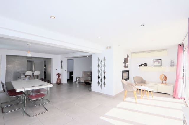 4 soveværelse Villa til salg i Los Balcones med swimmingpool garage - € 525.000 (Ref: 10090530)