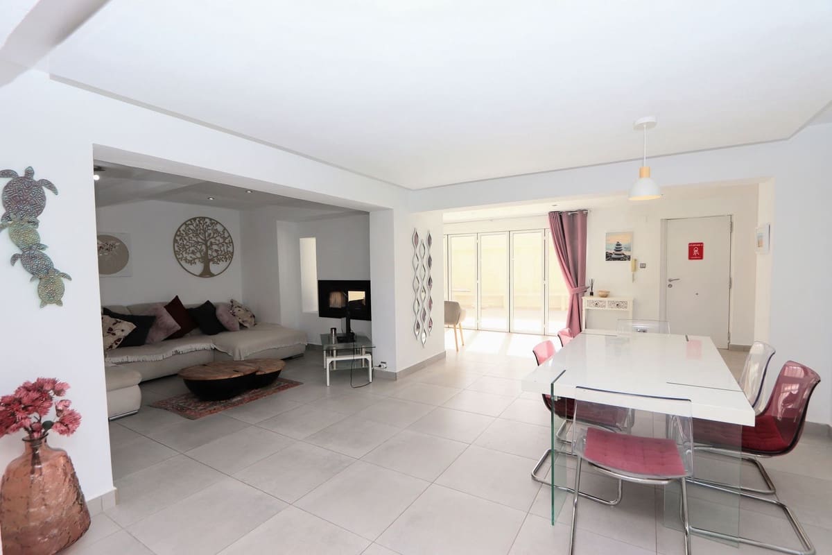 4 soveværelse Villa til salg i Los Balcones med swimmingpool garage - € 525.000 (Ref: 10090530)