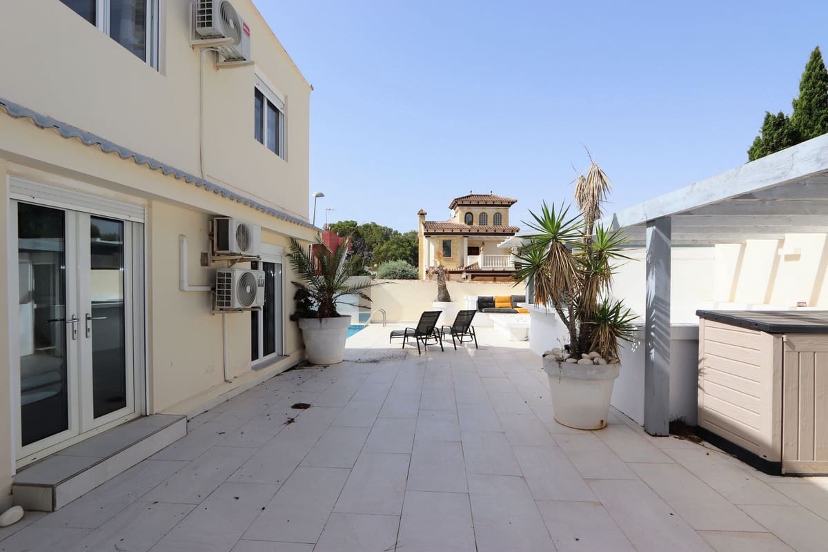 4 soveværelse Villa til salg i Los Balcones med swimmingpool garage - € 525.000 (Ref: 10090530)