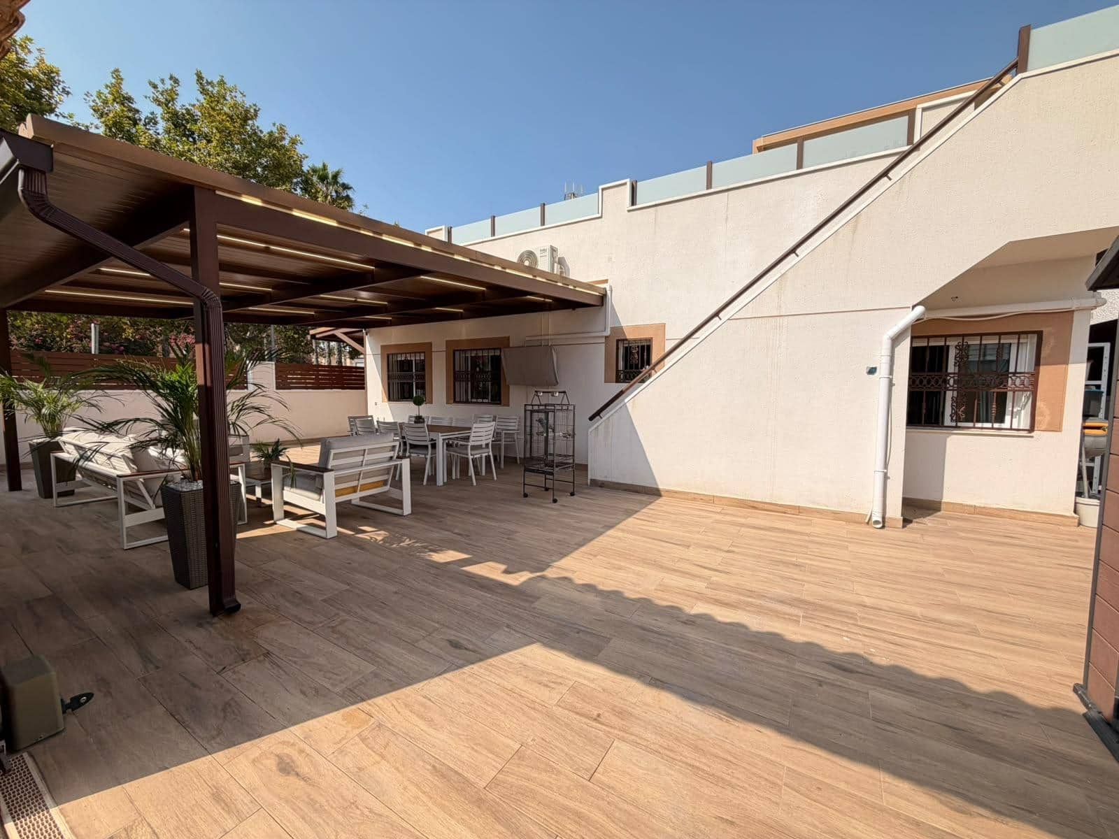 Casa de 2 habitaciones en Torrevieja en venta - 339.333 € (Ref: 10090532)