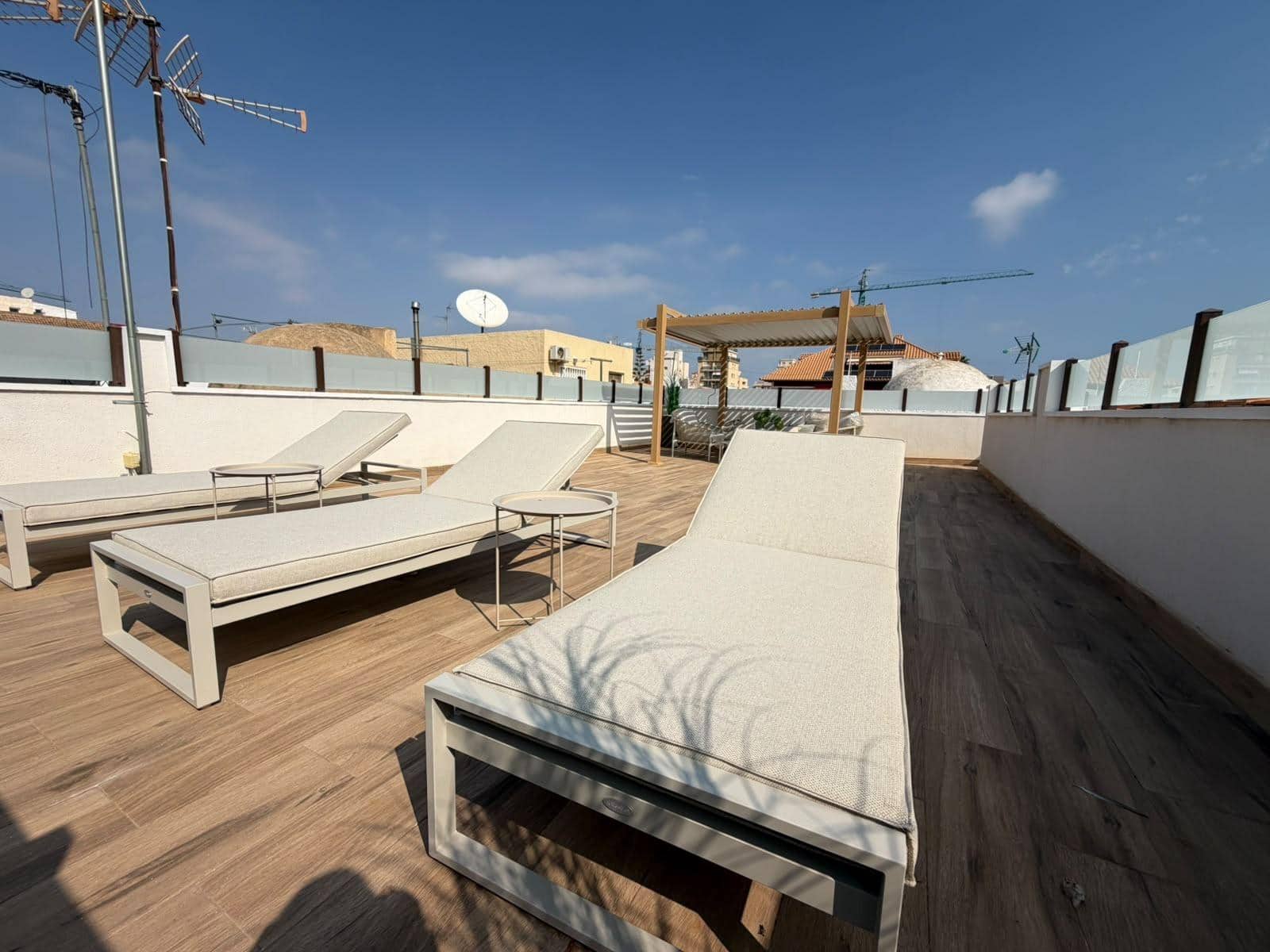 Casa de 2 habitaciones en Torrevieja en venta - 339.333 € (Ref: 10090532)