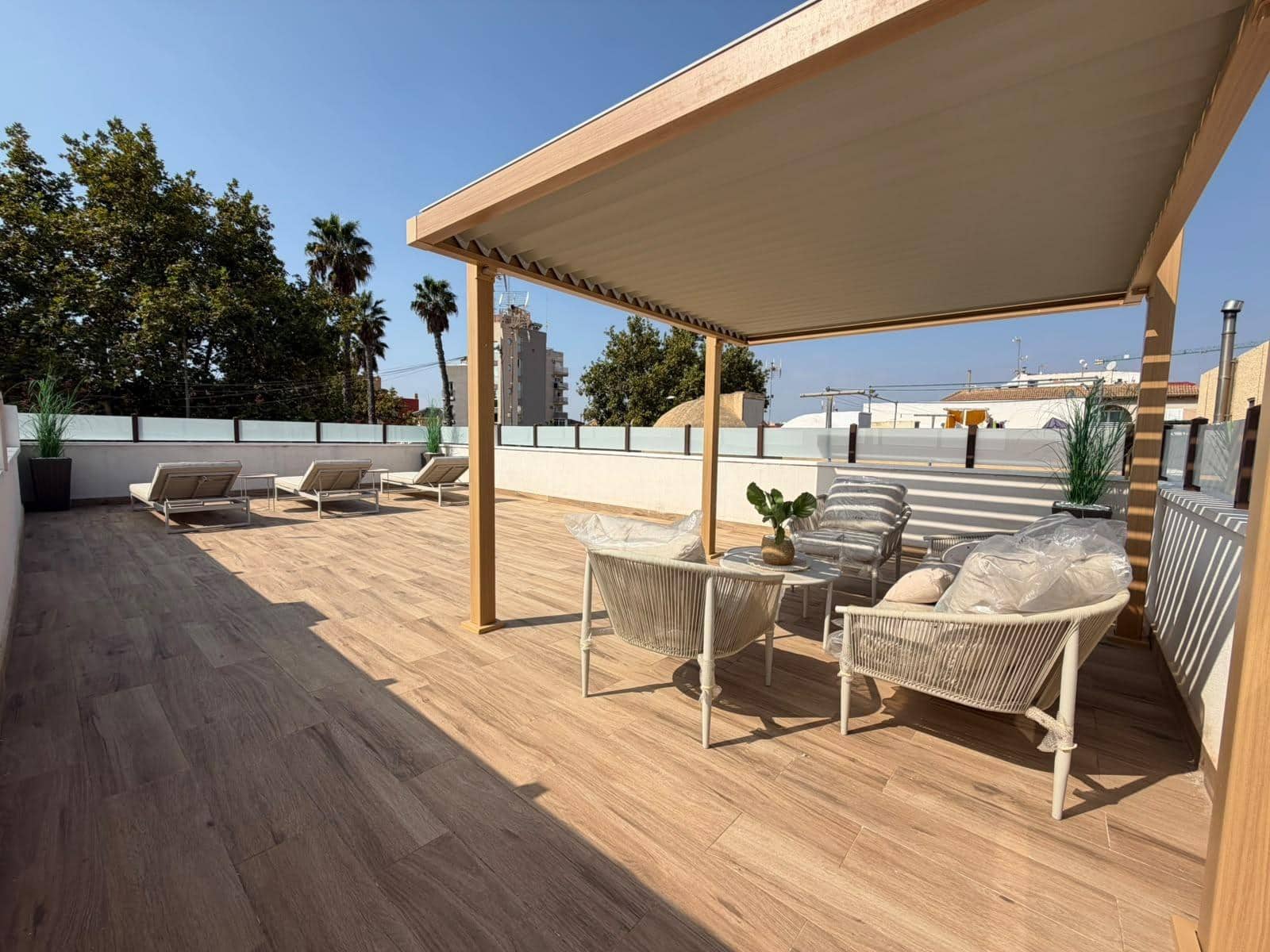 Casa de 2 habitaciones en Torrevieja en venta - 339.333 € (Ref: 10090532)