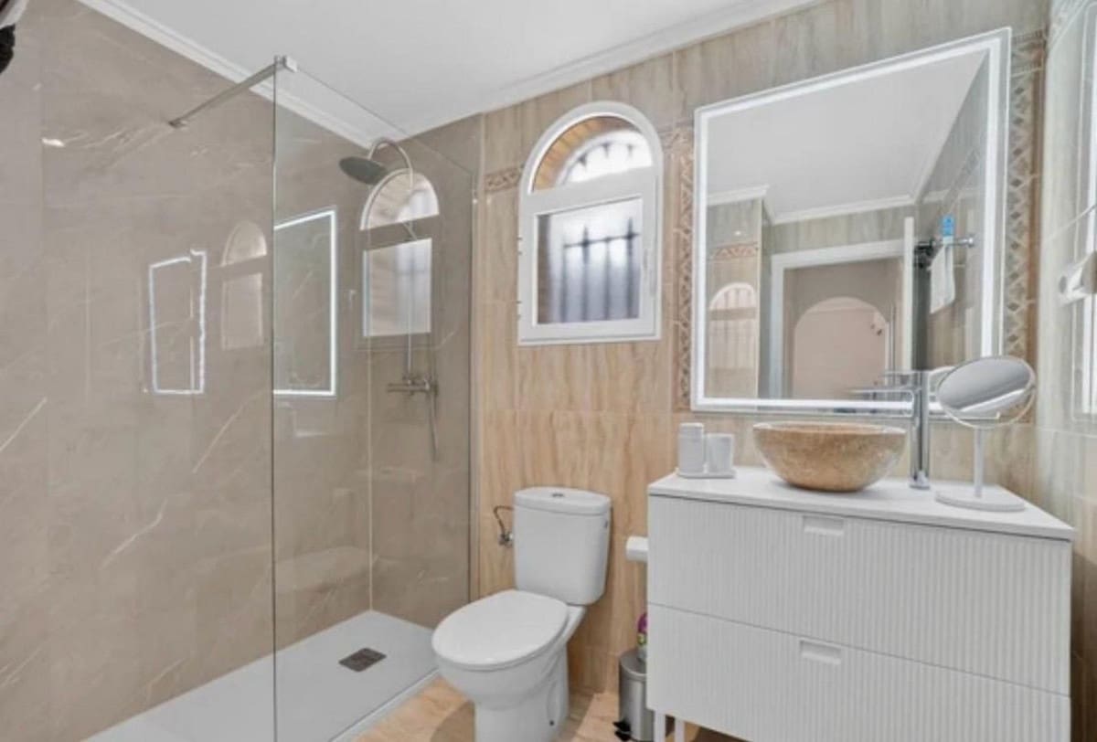 2 quarto Apartamento para venda em Villamartin com piscina garagem - 219 000 € (Ref: 10095049)