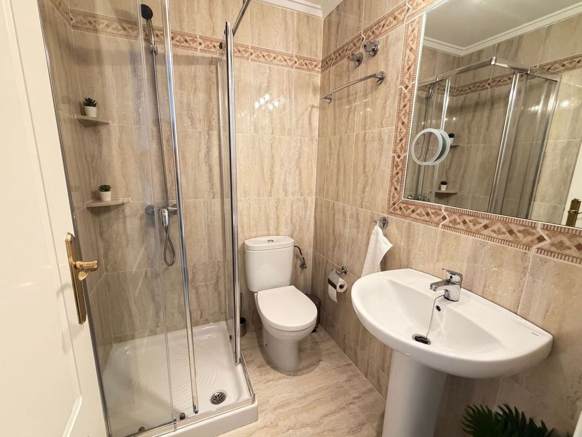 2 quarto Apartamento para venda em Villamartin com piscina garagem - 219 000 € (Ref: 10095049)