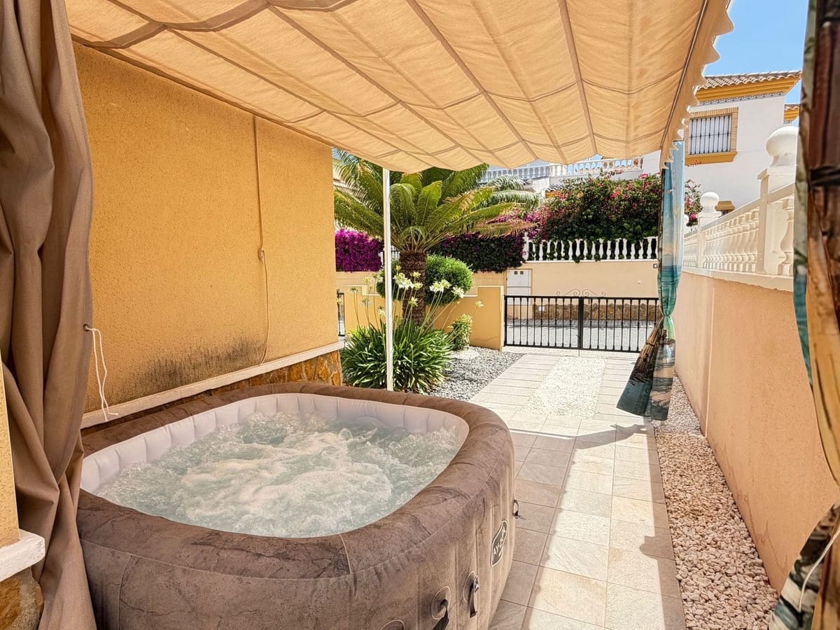 2 quarto Apartamento para venda em Villamartin com piscina garagem - 219 000 € (Ref: 10095049)
