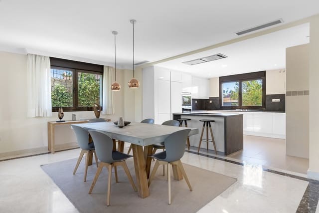 4 soveværelse Villa til salg i Valle Romano Golf, Estepona med swimmingpool - € 718.693 (Ref: 10095065)