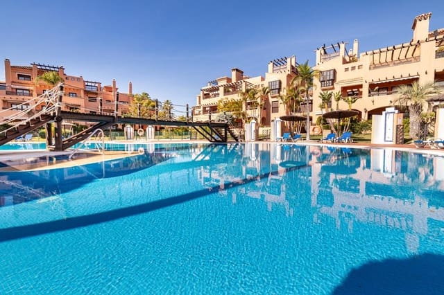Apartamento de 4 habitaciones en Atalaya-Isdabe, Estepona en venta con piscina - 850.000 € (Ref: 10095071)