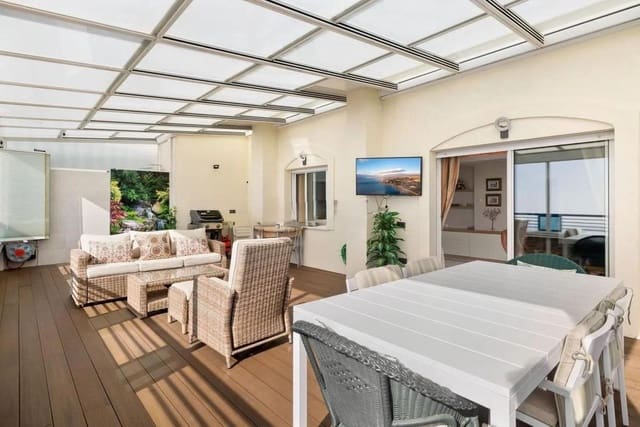 3 slaapkamer Appartement te koop in Playa Bajadilla - Puertos, Marbella met zwembad - € 1.260.000 (Ref: 10095076)