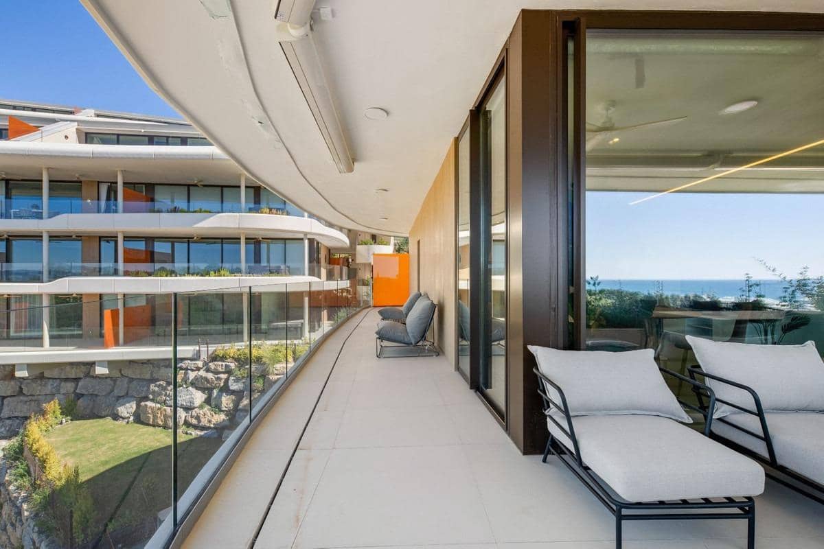 Apartamento de 2 habitaciones en Fuengirola en venta con piscina garaje - 699.000 € (Ref: 10095077)