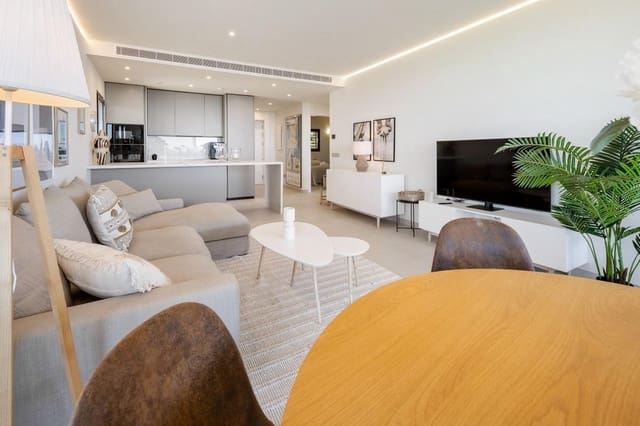 Apartamento de 2 habitaciones en Torreblanca, Fuengirola en venta con piscina garaje - 699.000 € (Ref: 10095077)