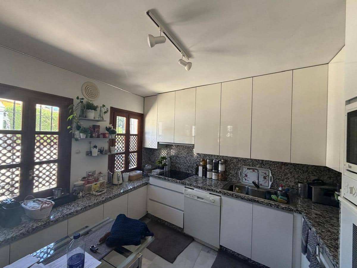 Casa de 3 habitaciones en Marbella en venta con piscina - 700.000 € (Ref: 10095080)