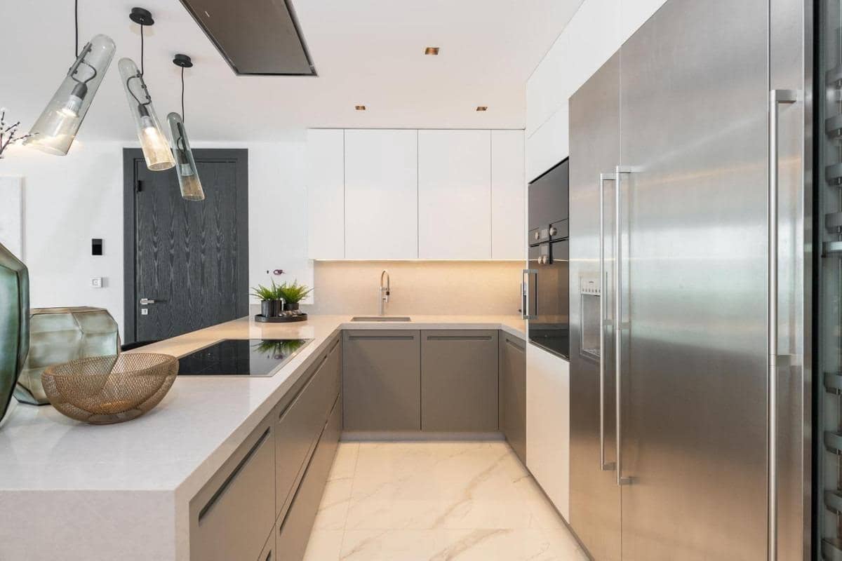 Apartamento de 3 habitaciones en Marbella en venta - 2.950.000 € (Ref: 10095084)