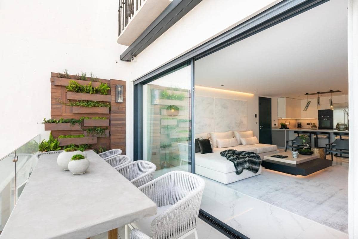 Apartamento de 3 habitaciones en Marbella en venta - 2.950.000 € (Ref: 10095084)