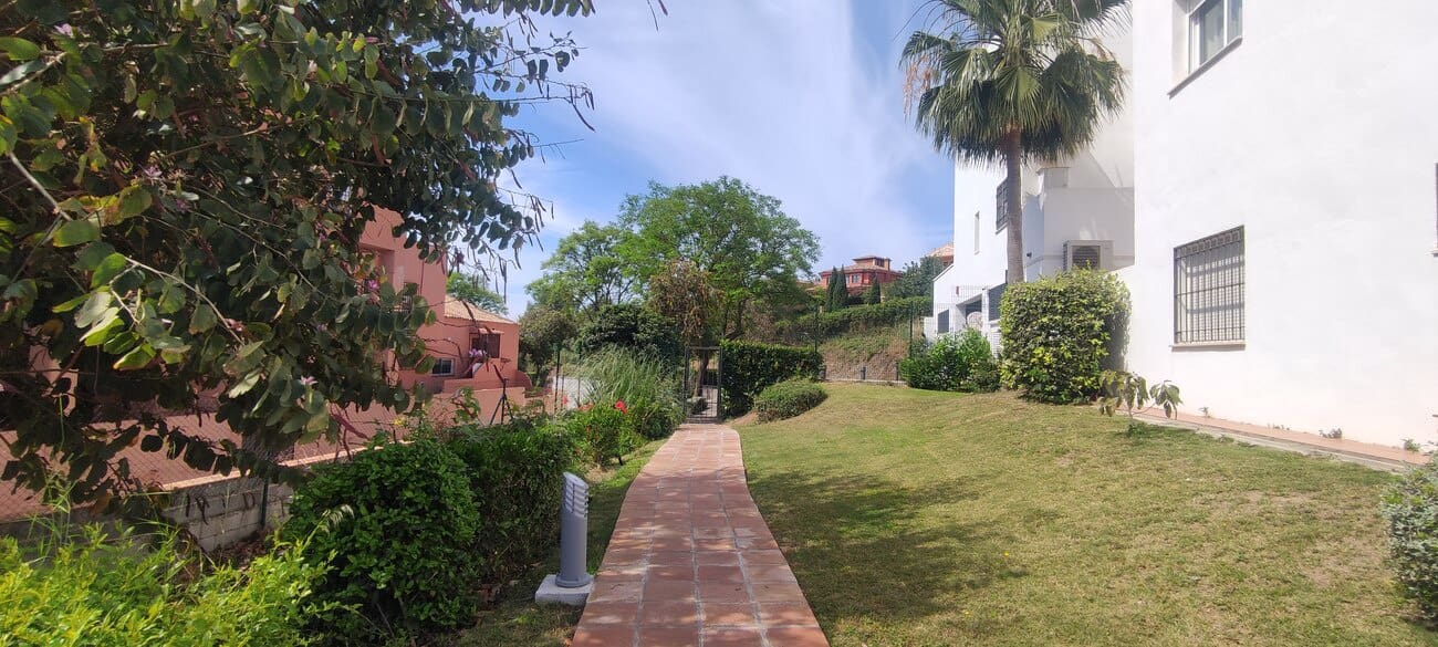 2 chambre Appartement à vendre à Marbella avec piscine garage - 475 000 € (Ref: 10095100)