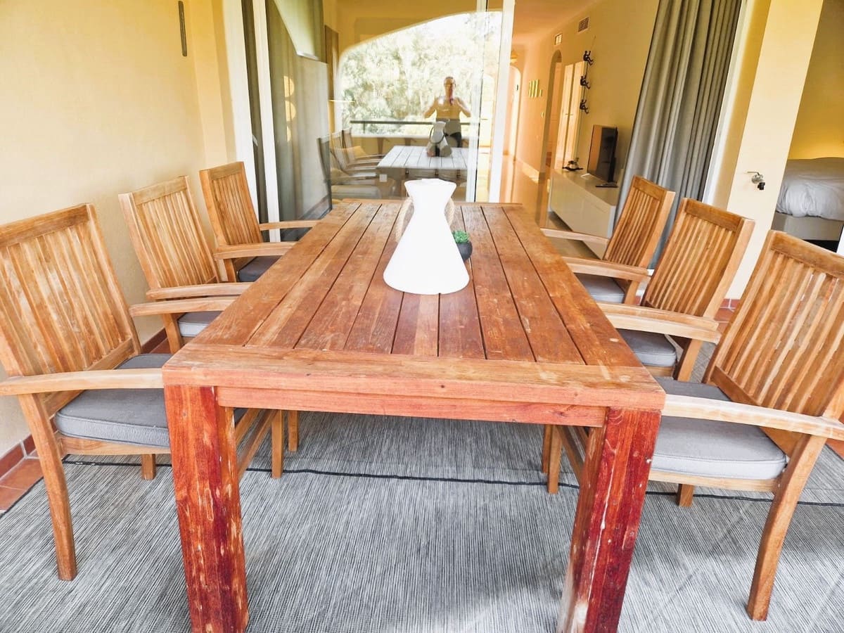 2 soverom Leilighet til salgs i Elviria med svømmebasseng garasje - € 375 000 (Ref: 10095101)