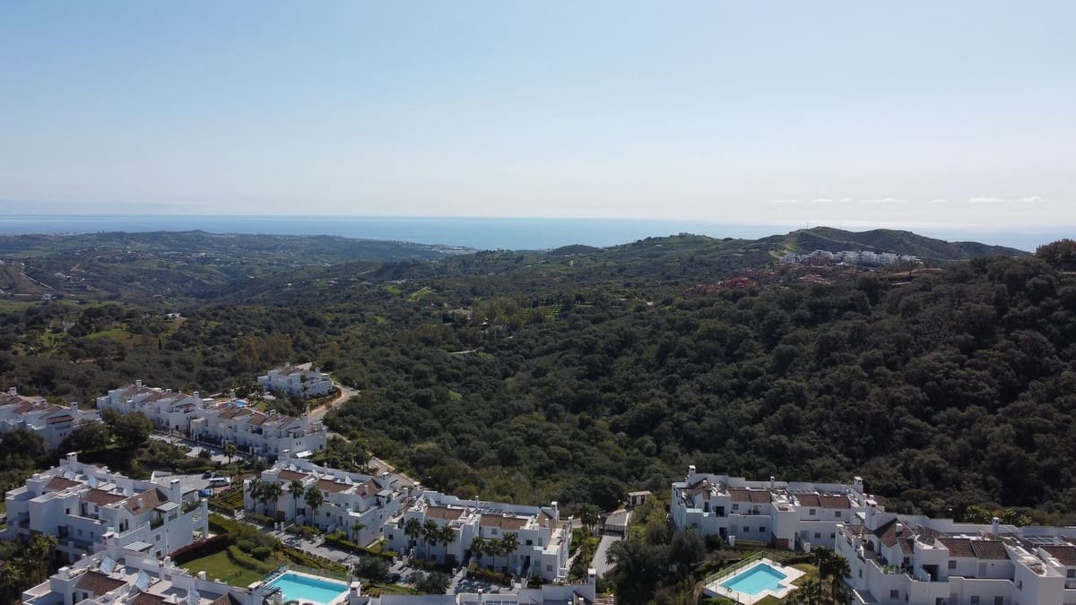 2 soveværelse Lejlighed til salg i Elviria med swimmingpool - € 335.000 (Ref: 10095105)