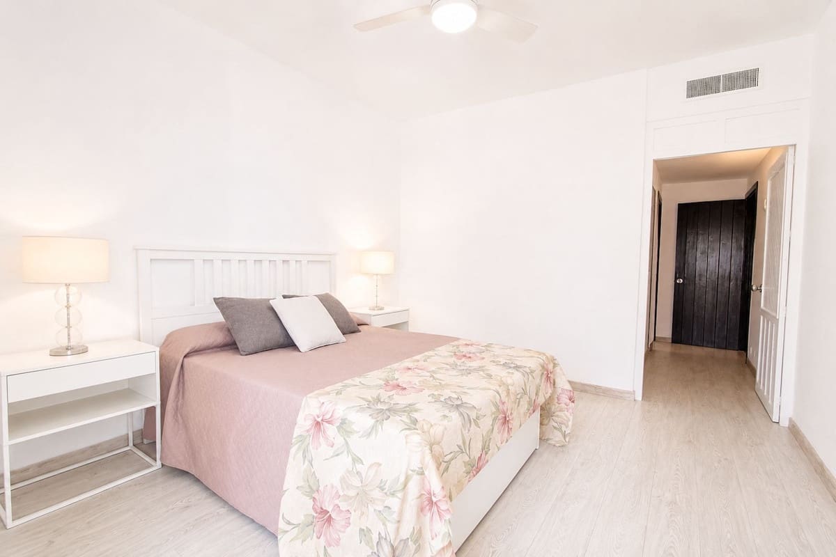 Apartamento de 1 habitación en Puerto Banus en venta - 656.000 € (Ref: 10095115)