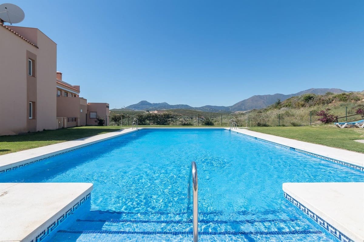 3 slaapkamer Appartement te koop in Casares met zwembad garage - € 330.000 (Ref: 10095136)