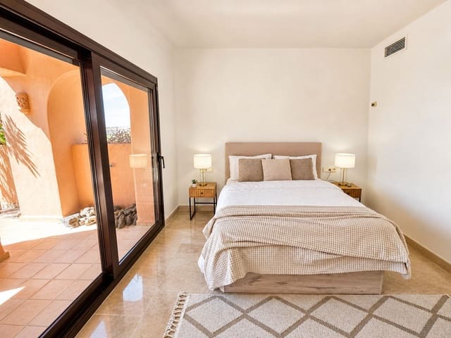 Apartamento de 3 habitaciones en San Luis de Sabinillas, Manilva en venta con piscina garaje - 395.000 € (Ref: 10095168)
