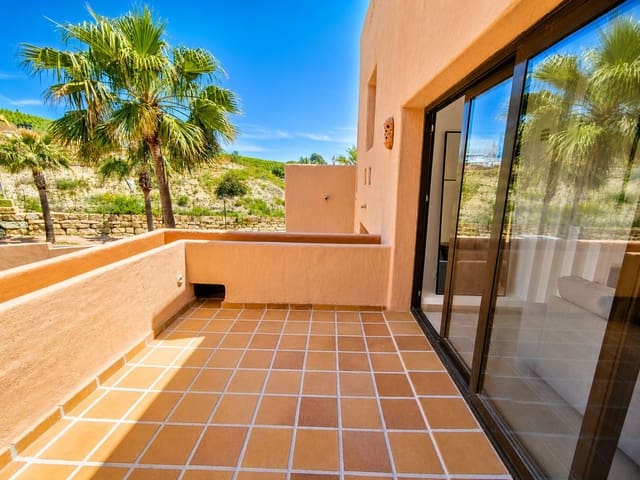 Apartamento de 3 habitaciones en San Luis de Sabinillas, Manilva en venta con piscina garaje - 395.000 € (Ref: 10095168)