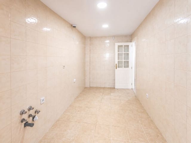 2 makuuhuone Huoneisto myytävänä paikassa Guadalmina Alta, Marbella mukana 
autotalli - 320 000 € (Ref: 10095174)
