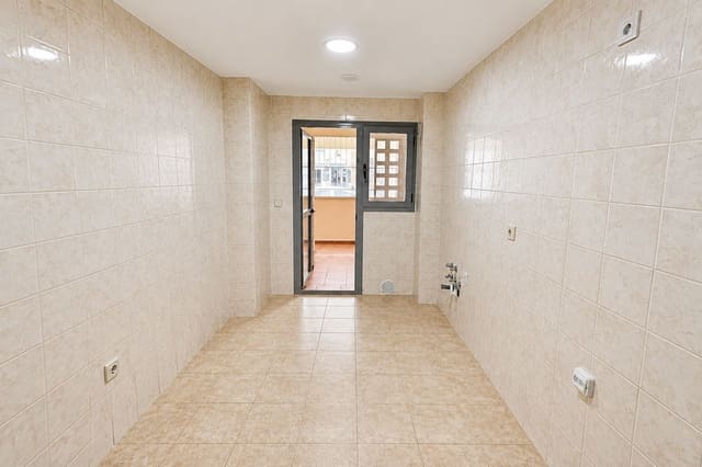 2 makuuhuone Huoneisto myytävänä paikassa Guadalmina Alta, Marbella mukana 
autotalli - 320 000 € (Ref: 10095174)