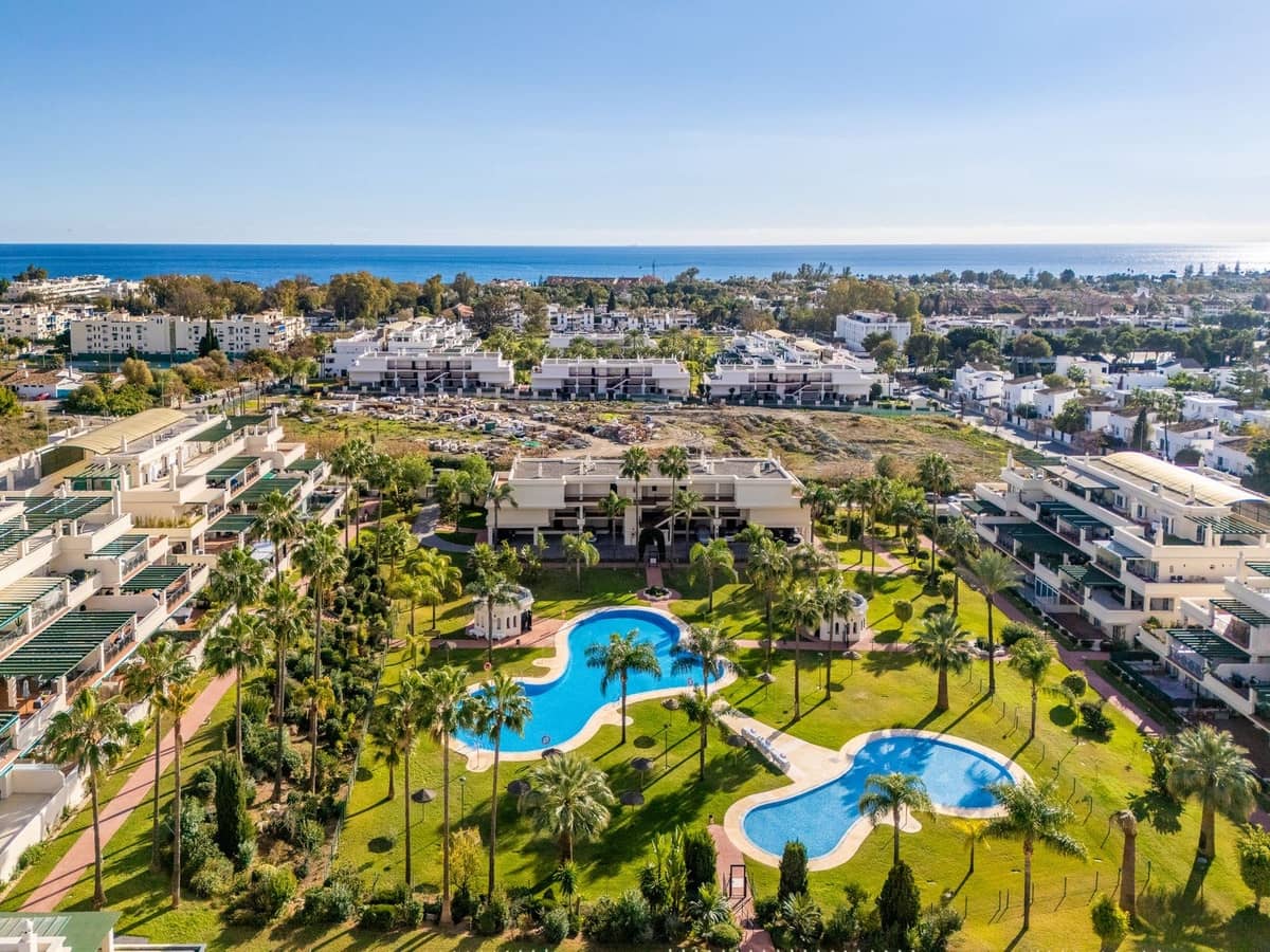 2 chambre Appartement à vendre à Puerto Banus avec piscine garage - 549 000 € (Ref: 10095182)