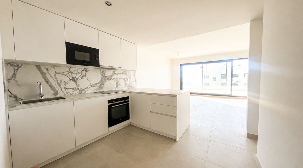 3 bedroom Apartment for sale in Benalmadena with pool garage - € 484,500 (Ref: 10095207)