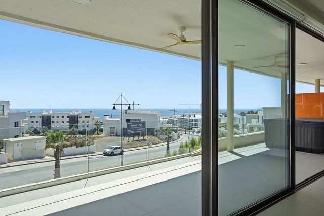 3 slaapkamer Appartement te koop in Fuengirola met zwembad garage - € 1.050.000 (Ref: 10095212)