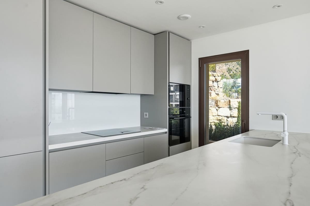 3 slaapkamer Appartement te koop in Fuengirola met zwembad garage - € 1.050.000 (Ref: 10095212)