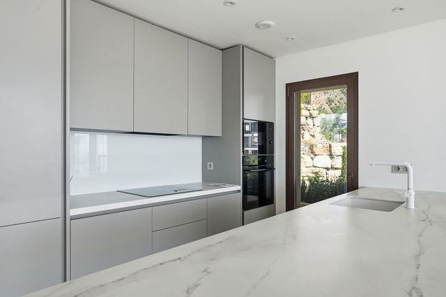 3 slaapkamer Appartement te koop in Fuengirola met zwembad garage - € 1.050.000 (Ref: 10095212)