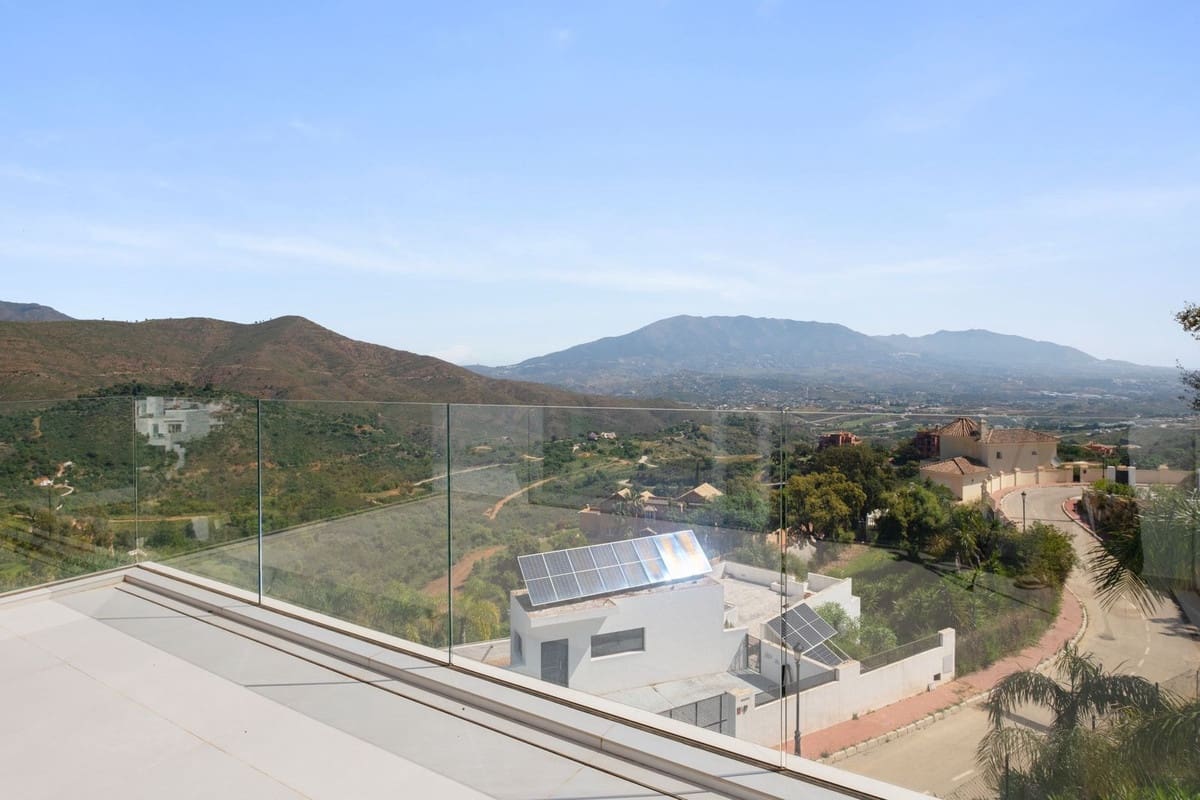 4 quarto Moradia para venda em La Mairena com piscina garagem - 2 899 000 € (Ref: 10095216)