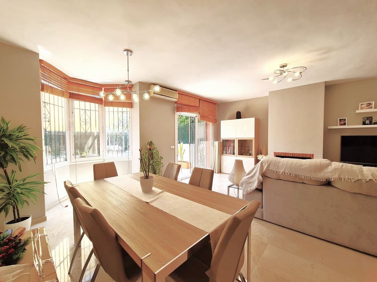 3 soverom Hus til salgs i Estepona med svømmebasseng garasje - € 540 000 (Ref: 10095227)