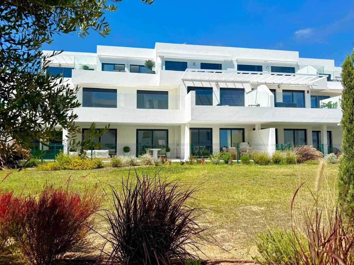 Apartamento de 2 habitaciones en Casares en venta con piscina garaje - 650.000 € (Ref: 10095232)