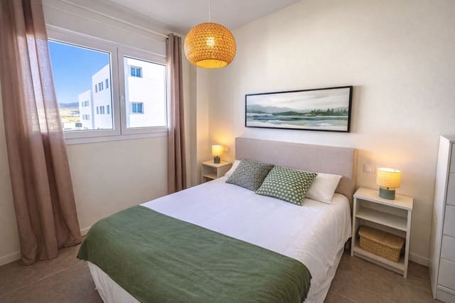3 chambre Appartement à vendre à Zona Calvario, Estepona avec piscine garage - 439 000 € (Ref: 10095243)