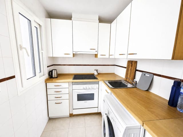1 makuuhuone Huoneisto myytävänä paikassa San Luis de Sabinillas, Manilva mukana uima-altaan 
autotalli - 325 000 € (Ref: 10095244)