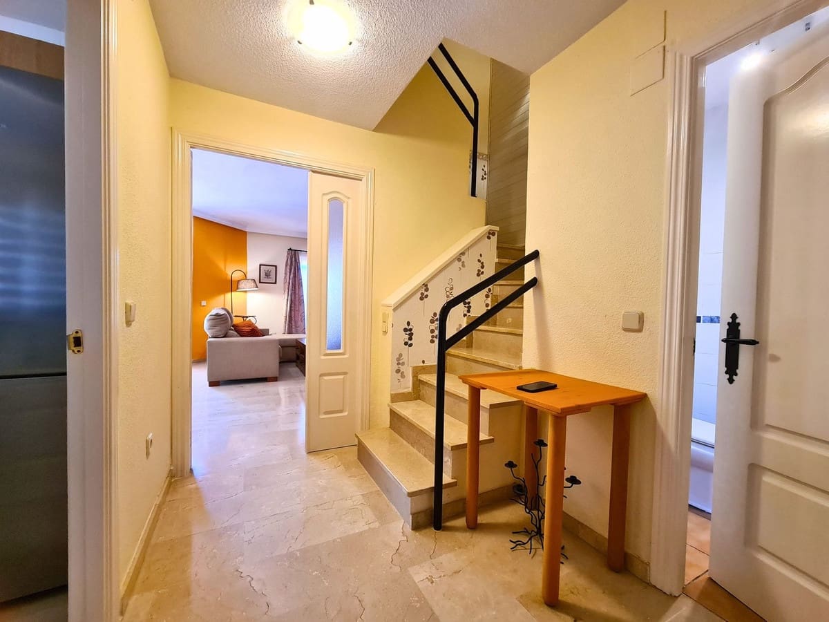 Pareado de 3 habitaciones en La Duquesa / Puerto de la Duquesa en venta con piscina garaje - 369.000 € (Ref: 10095248)
