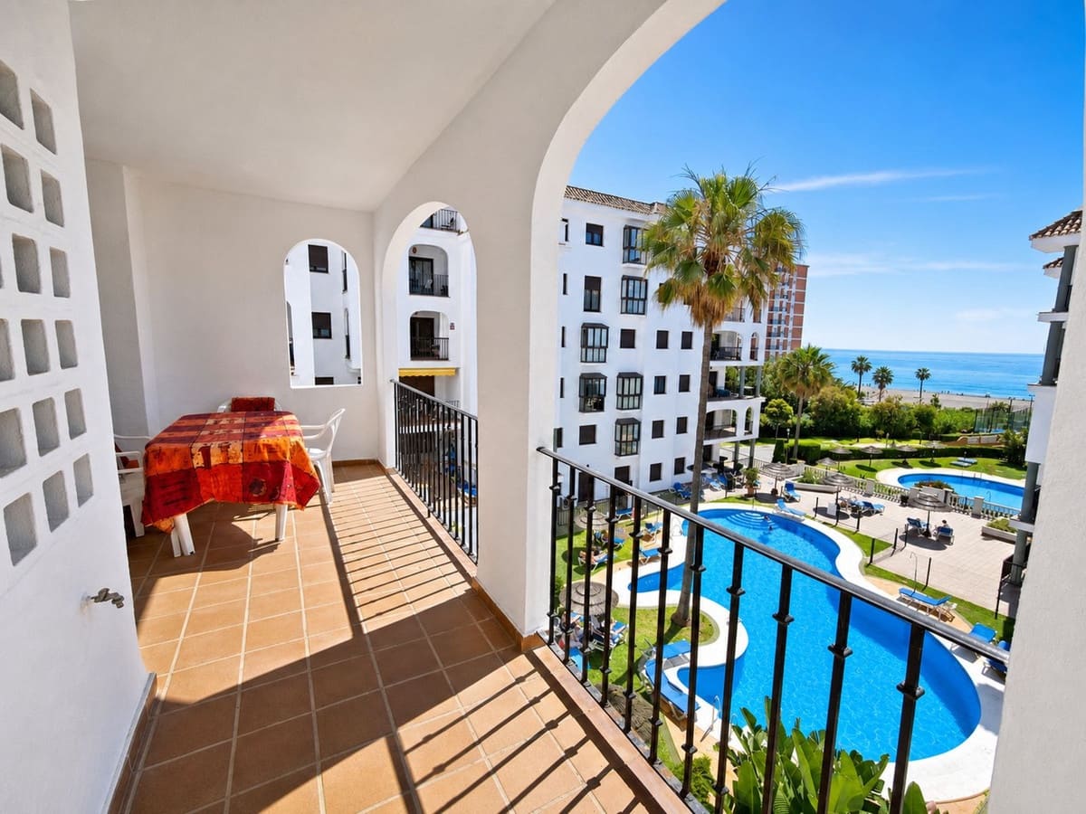 1 soverom Leilighet til salgs i La Duquesa / Puerto de la Duquesa med svømmebasseng garasje - € 284 900 (Ref: 10095254)