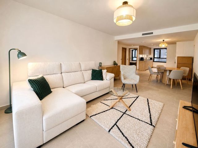 Apartamento de 2 habitaciones en Bahia de Casares, Casares en venta con piscina garaje - 449.000 € (Ref: 10095258)