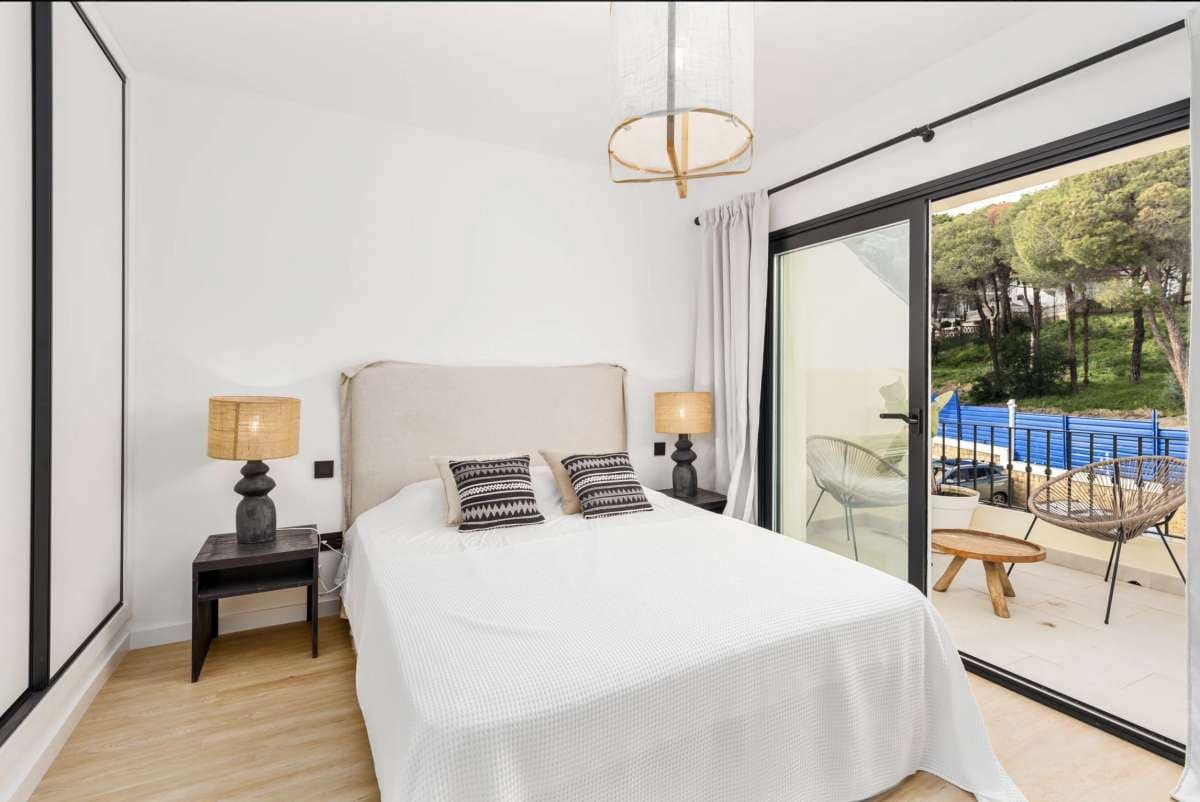 3 soveværelse Byhus til salg i Nueva Andalucia med swimmingpool - € 850.000 (Ref: 10095268)