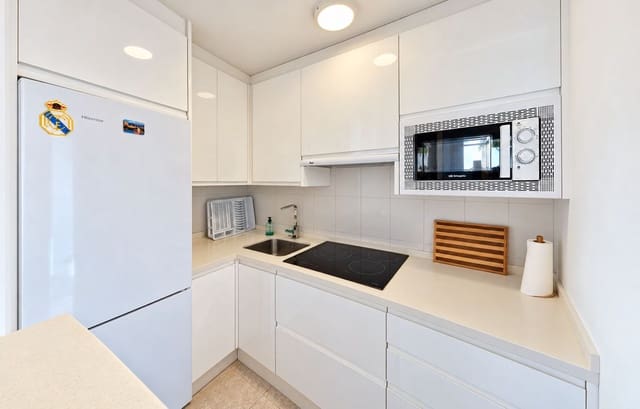 2 soverom Leilighet til salgs i La Duquesa / Puerto de la Duquesa, Manilva med svømmebasseng garasje - € 215 000 (Ref: 10095271)
