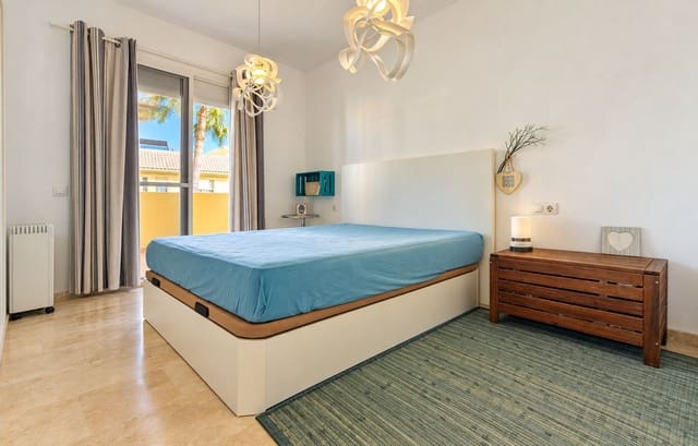 2 soverom Leilighet til salgs i La Duquesa / Puerto de la Duquesa, Manilva med svømmebasseng garasje - € 215 000 (Ref: 10095271)