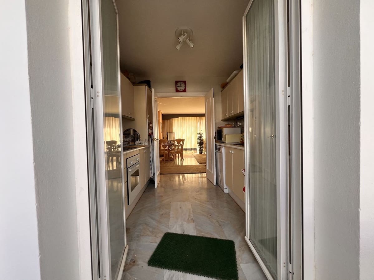 2 soverom Leilighet til salgs i Bel-Air med svømmebasseng garasje - € 410 000 (Ref: 10095276)