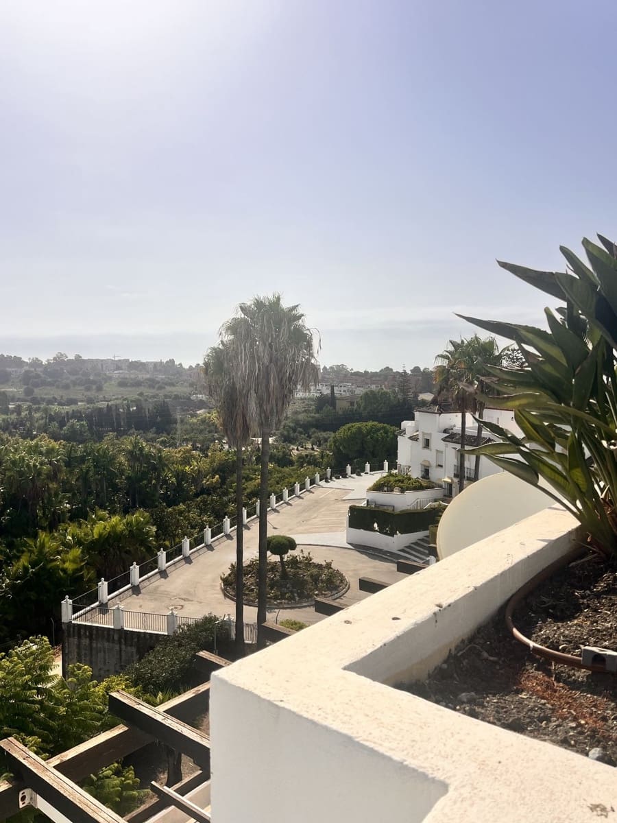2 soverom Leilighet til salgs i Bel-Air med svømmebasseng garasje - € 410 000 (Ref: 10095276)