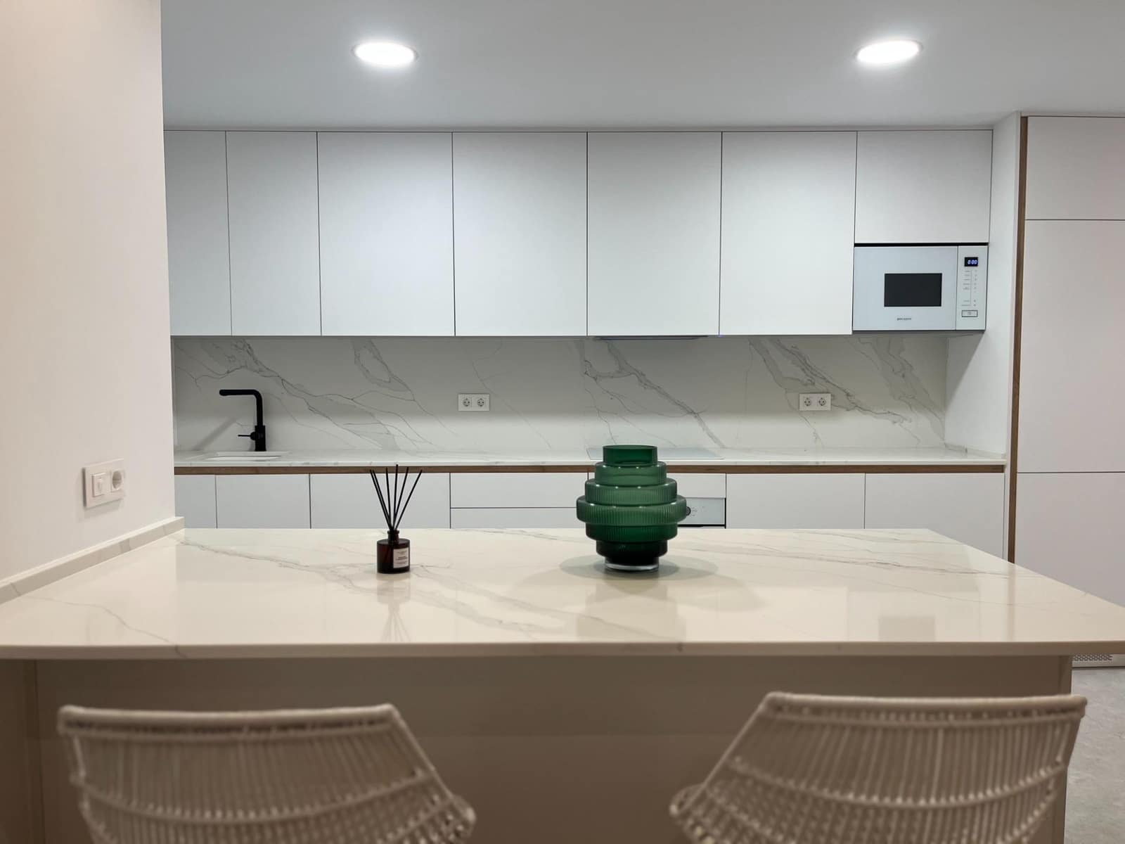 3 bedroom Apartment for sale in Torrevieja with pool garage - € 370,000 (Ref: 10095279)