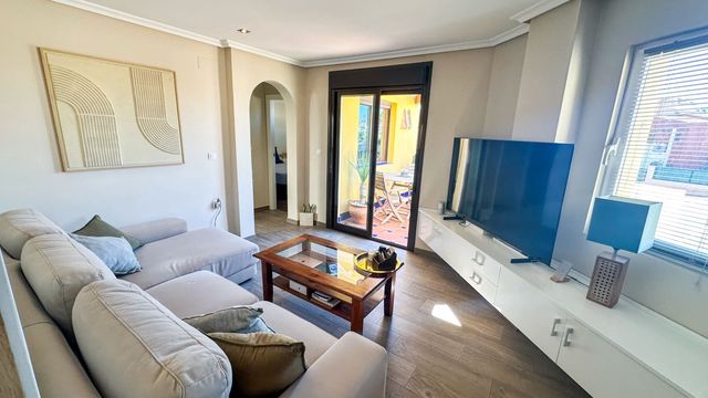 2 makuuhuone Bungalow myytävänä paikassa Orihuela Costa, Orihuela mukana uima-altaan 
autotalli - 249 000 € (Ref: 10102993)